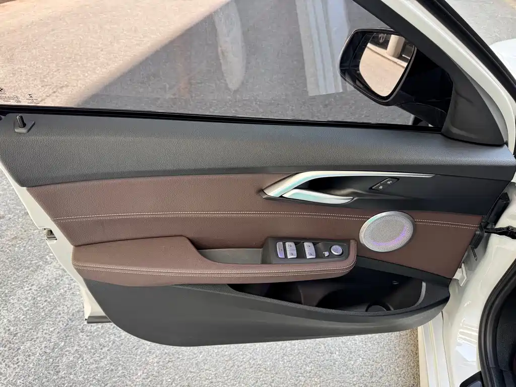BMW 1 Series 2023 — фото 14