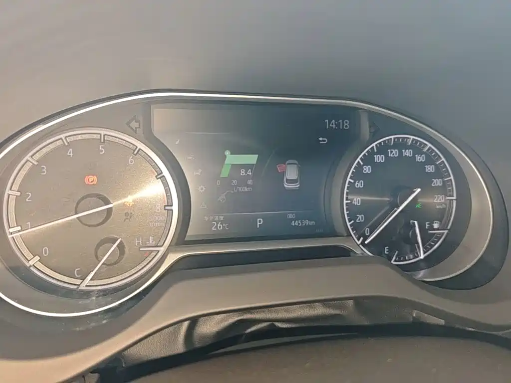 Toyota Harrier 2023 — фото 12