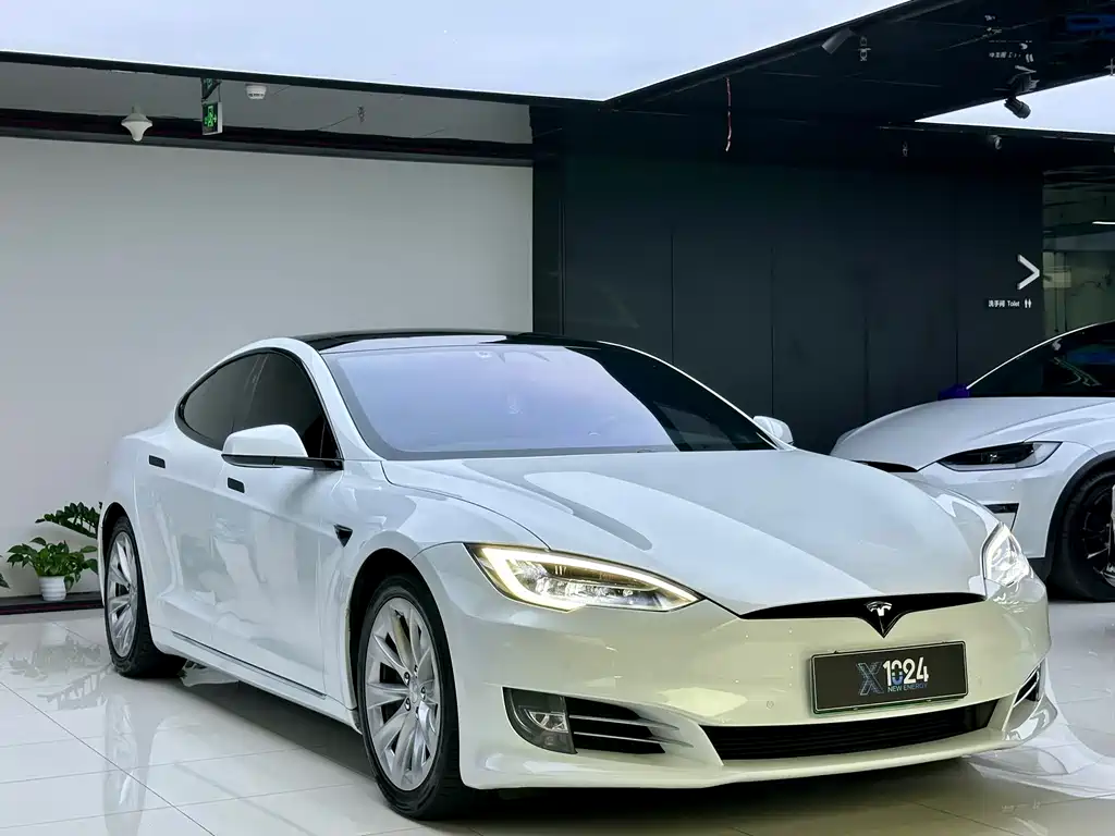 Tesla Model S 2018 — фото 3