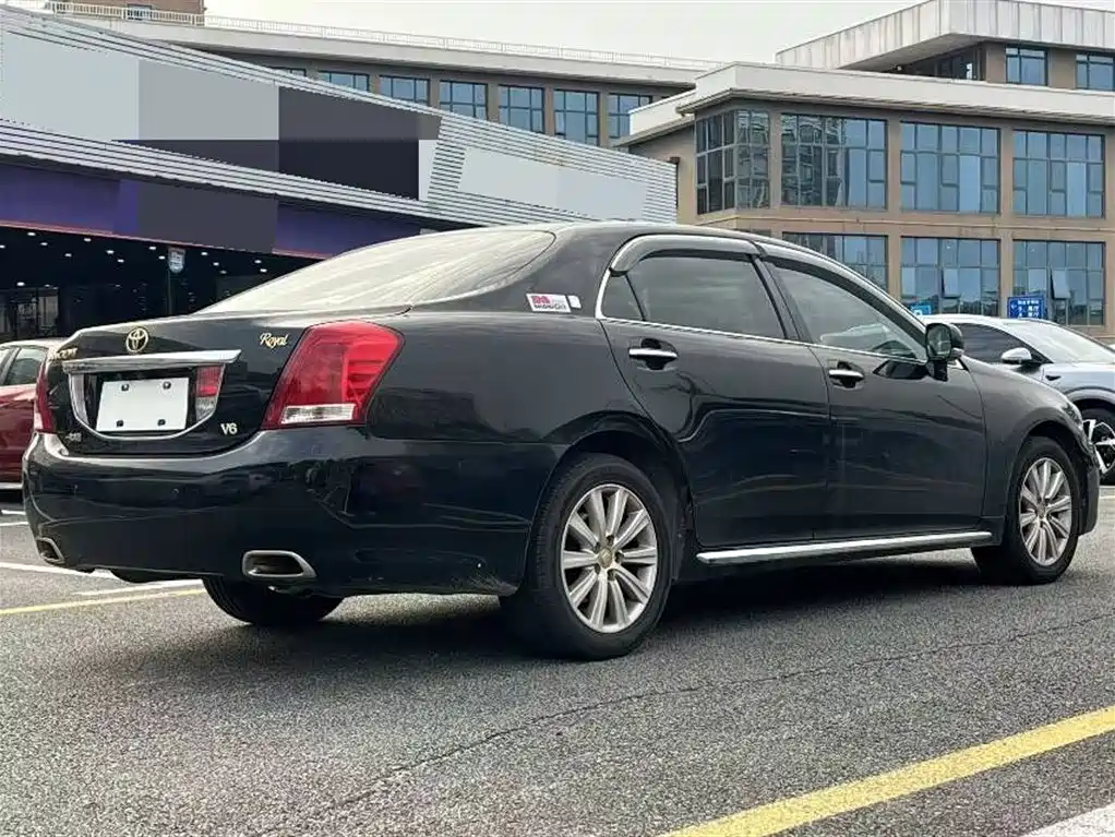 Toyota Crown 2012 — фото 5