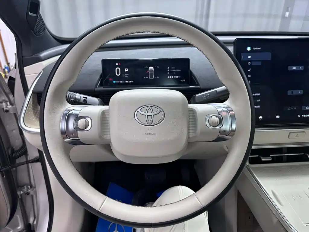 Toyota bZ3X 2025 — фото 13
