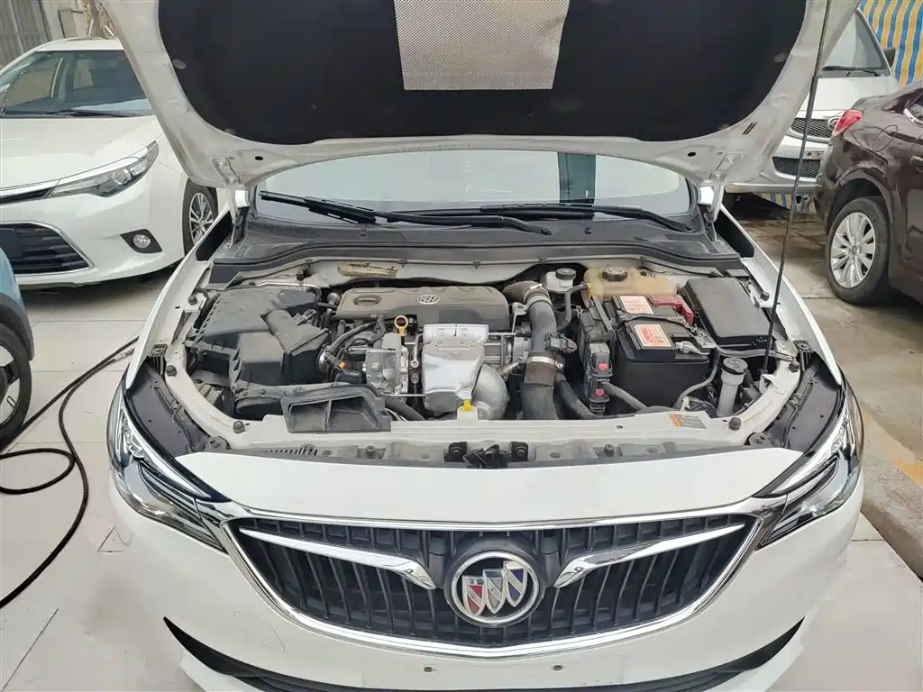 Buick Excelle 2022 — фото 10