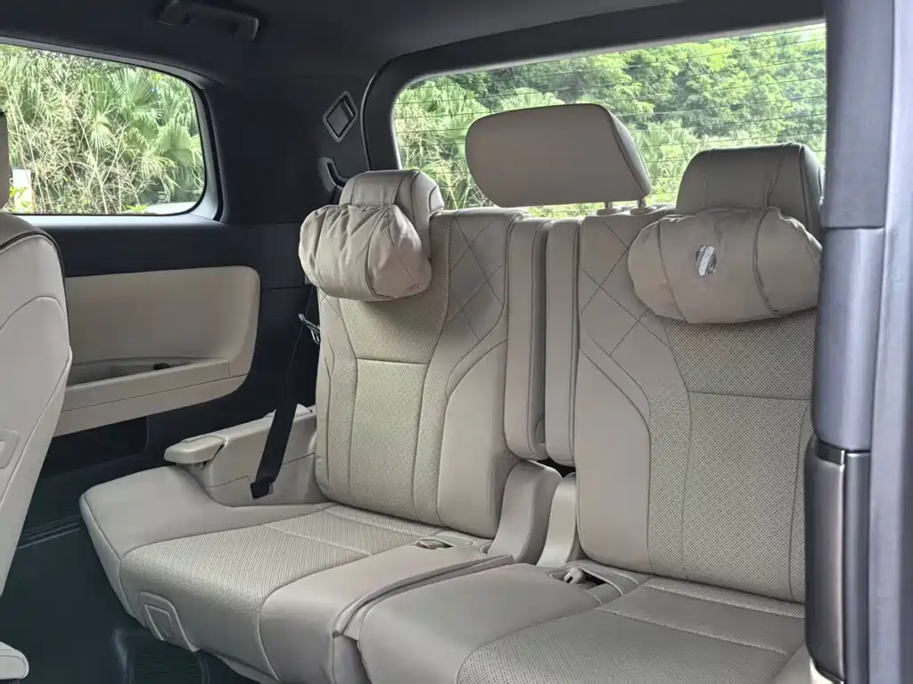 Toyota Alphard 2024 — фото 10