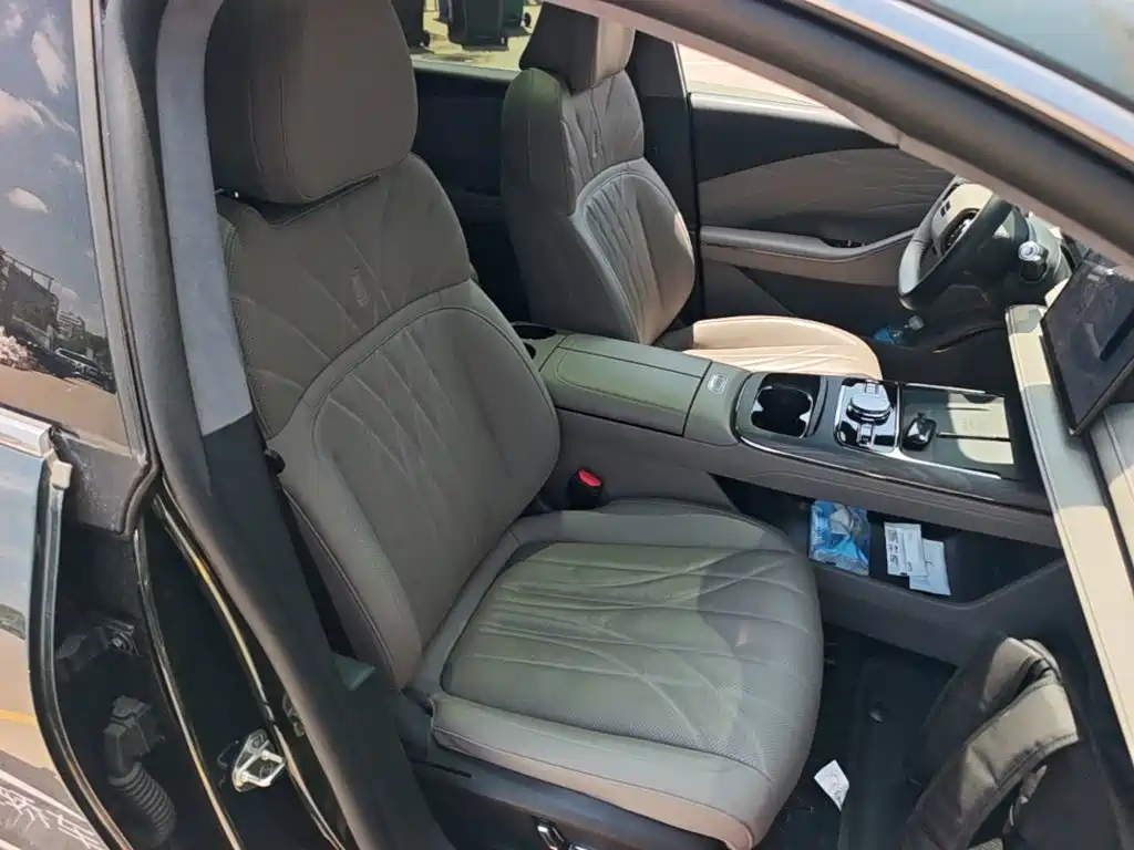 Geely Galaxy Starshine 8 2025 — фото 25
