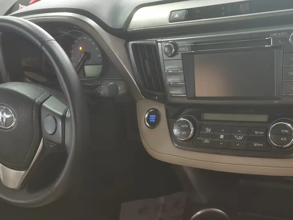 Toyota RAV4 2015 — фото 3