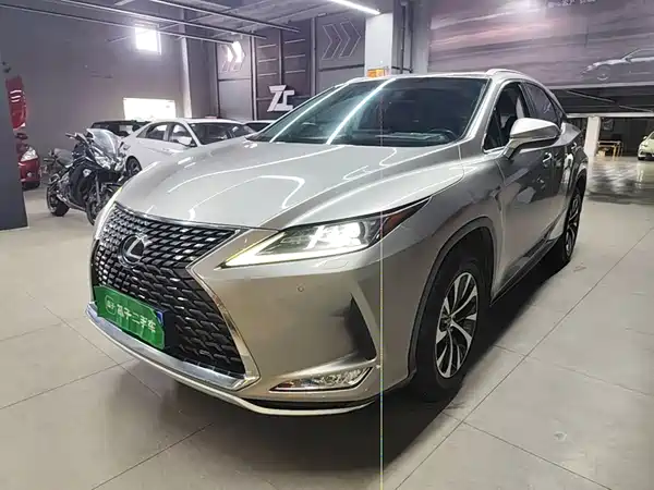 Lexus RX 2021