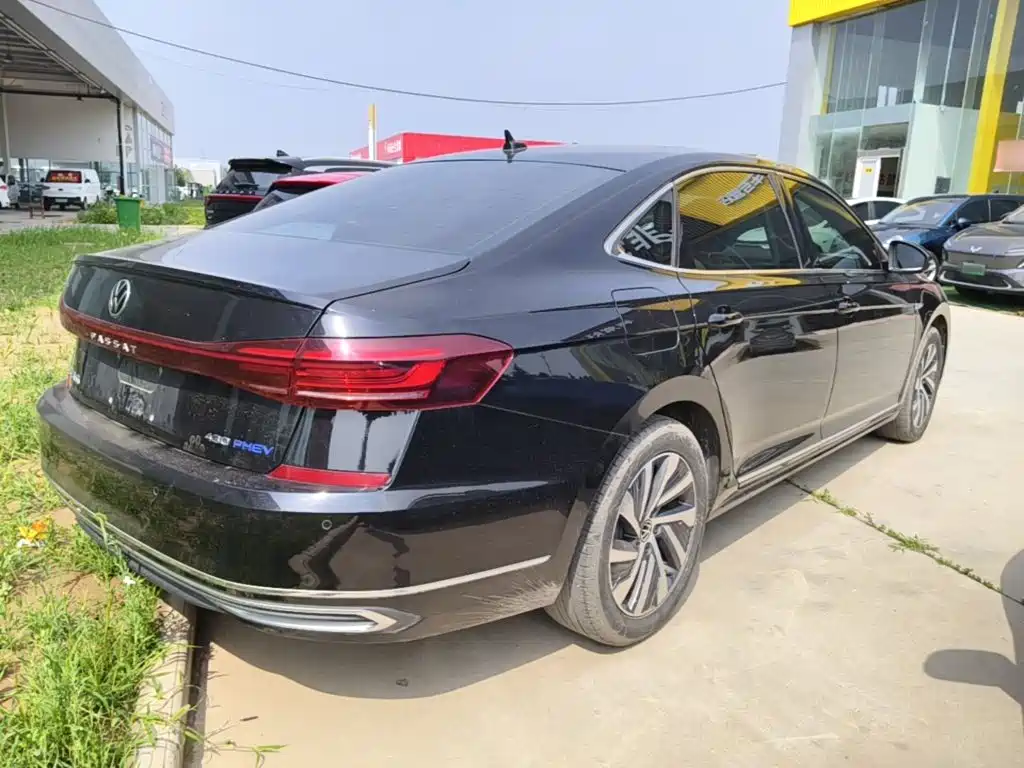 Volkswagen Passat Plug-In Hybrid 2022 — фото 7