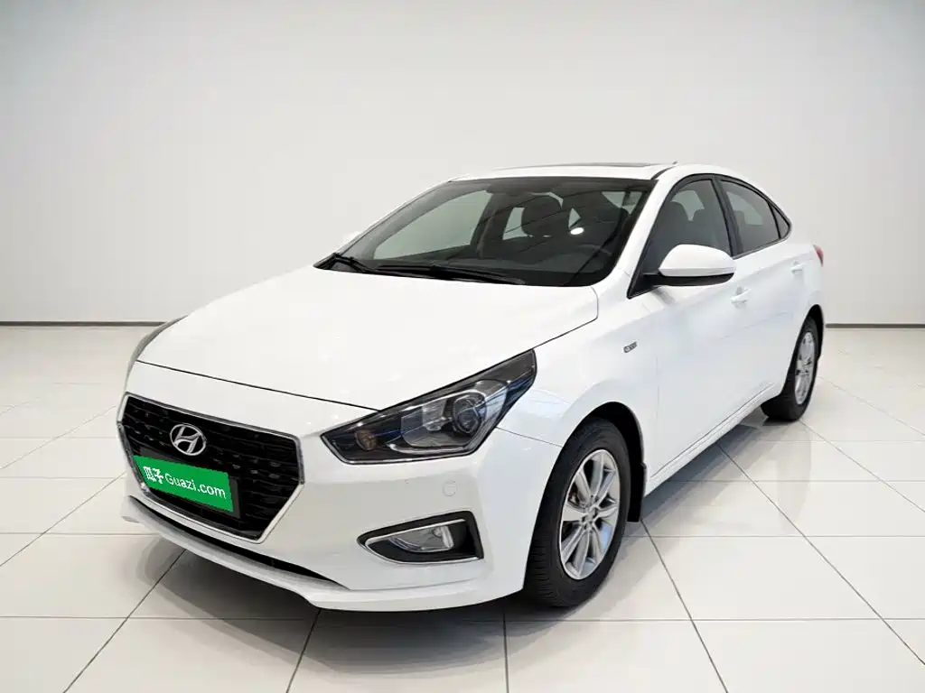 Hyundai Accent 2018 — фото 1
