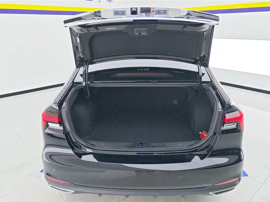 Roewe i6 MAX New Energy 2021 — фото 4