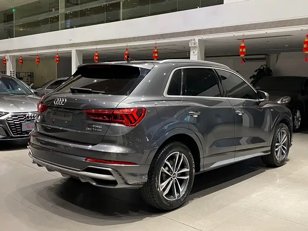 Audi Q3 2022 — фото 4