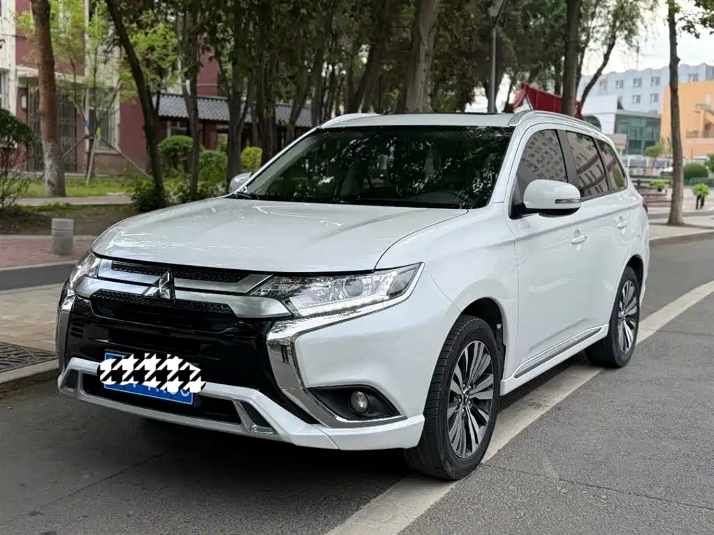 Mitsubishi Outlander 2022