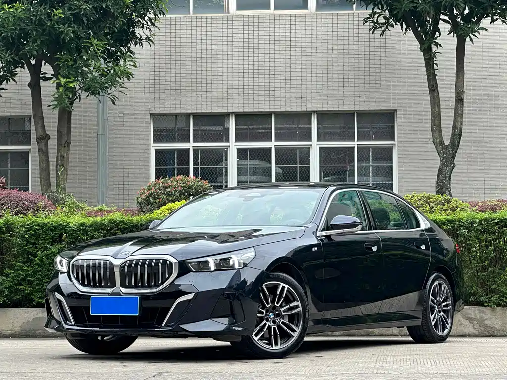 BMW 5 Series 2024