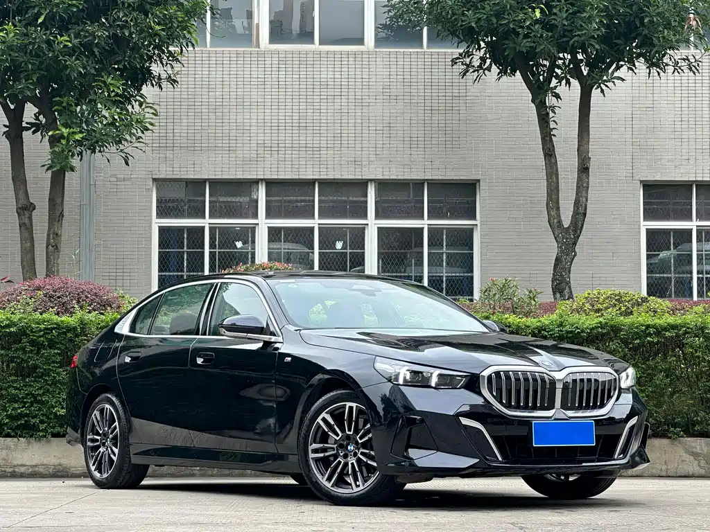 BMW 5 Series 2024