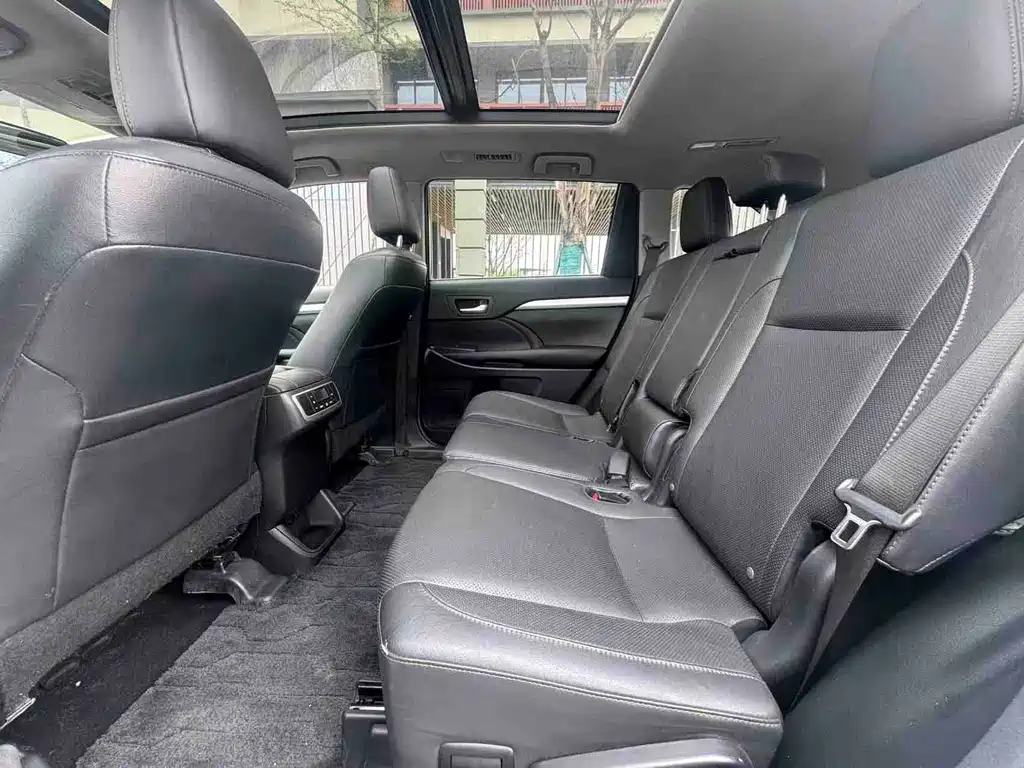 Toyota Highlander 2016 — фото 12