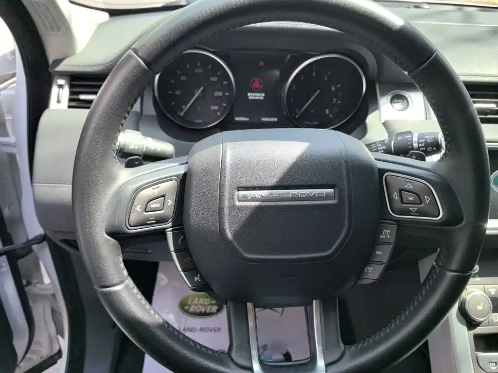 Land Rover Evoque 2017 — фото 16