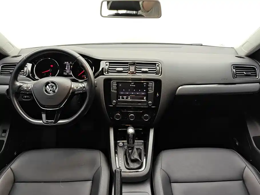 Volkswagen Sagitar 2018 — фото 12