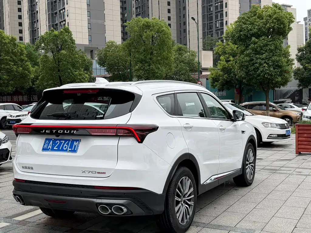 Jetour Jietu X70 PLUS 2023 — фото 13