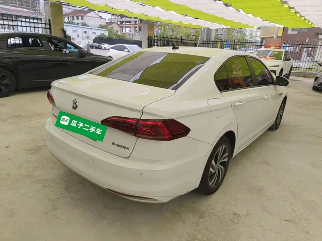 Volkswagen Bora EV 2021