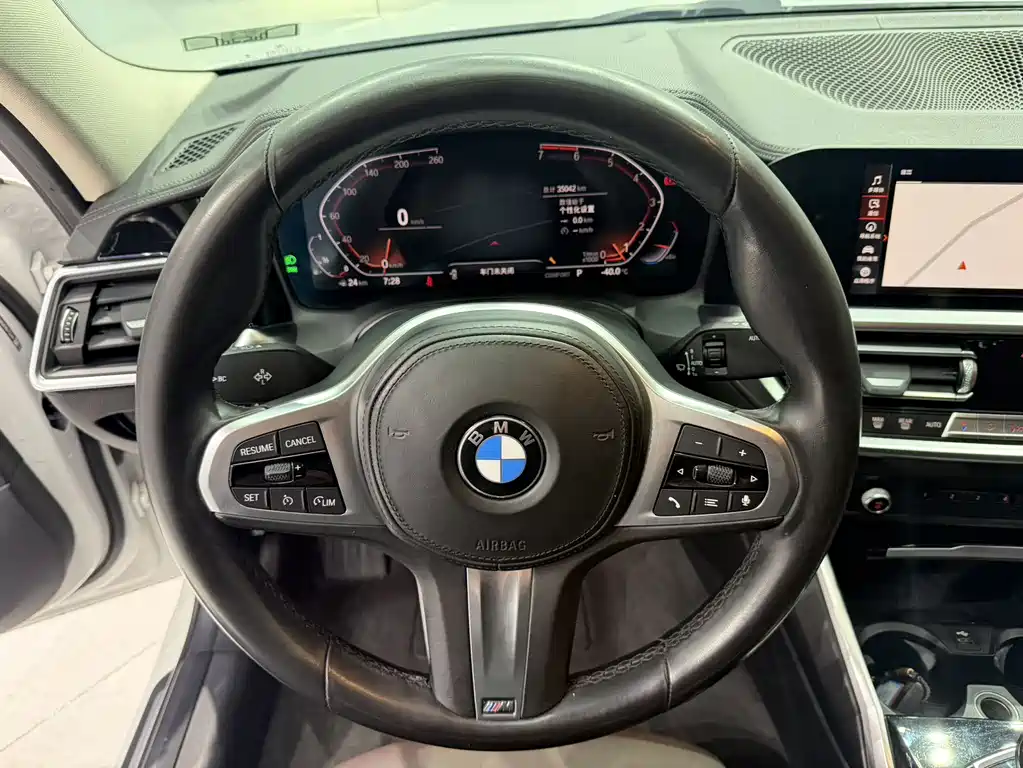 BMW 3 Series 2021 — фото 11