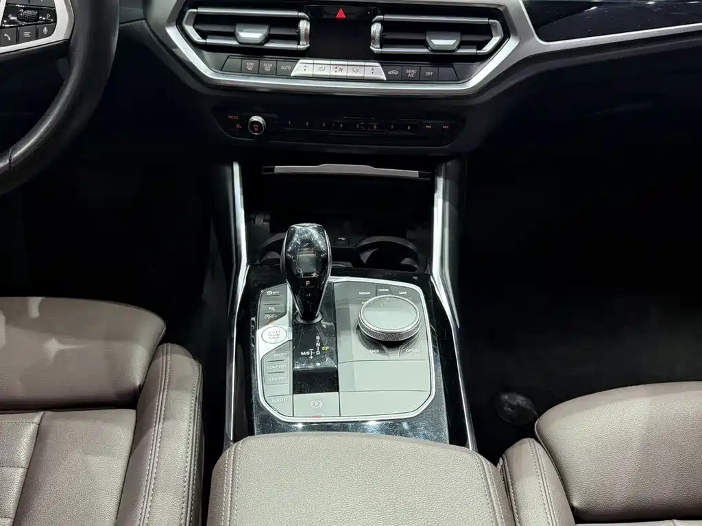 BMW 3 Series 2021 — фото 12