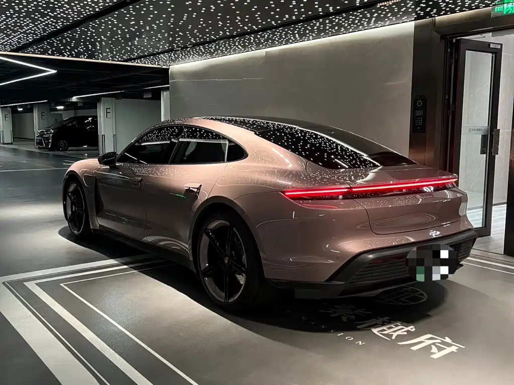 Porsche Taycan 2023 — фото 2