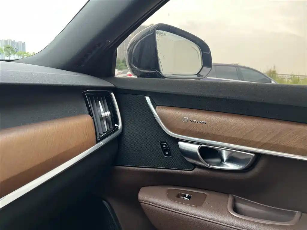 Volvo S90 2022 — фото 12