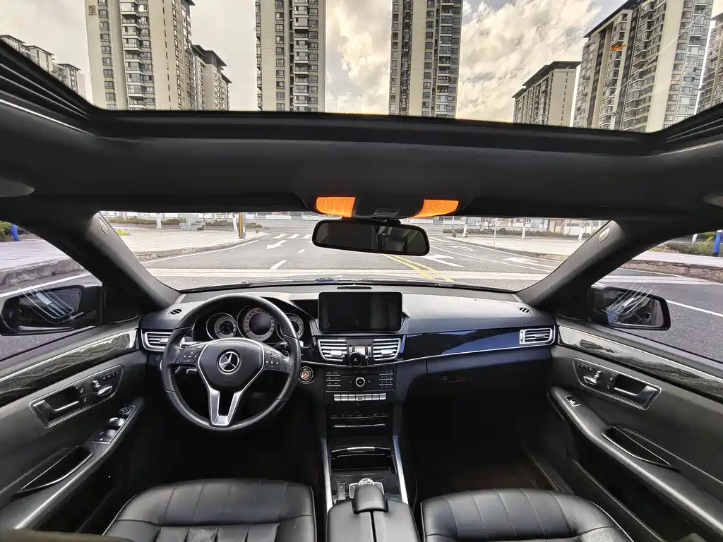 Mercedes-Benz E-Class 2016 — фото 9