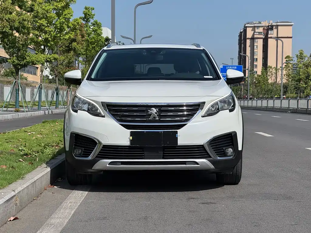Peugeot 5008 2017 — фото 16