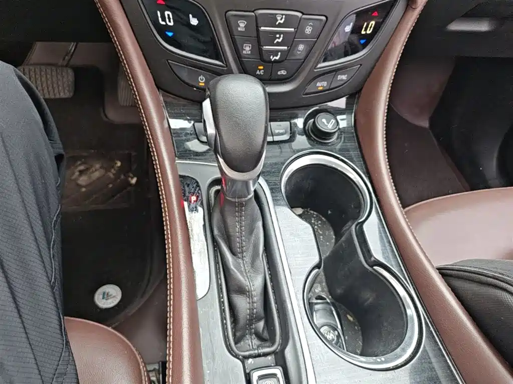 Buick Envision Plus 2018 — фото 14