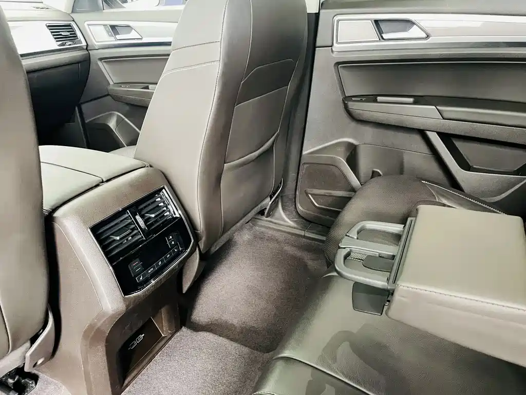 Volkswagen Teramont 2019 — фото 10