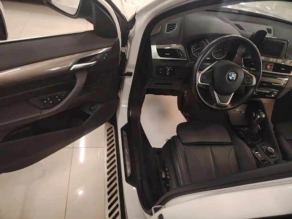 BMW X1 2018 — фото 16