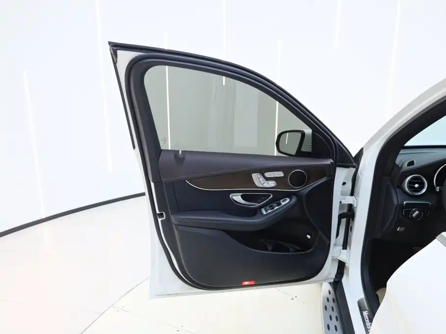 Mercedes-Benz GLC 2021 — фото 14