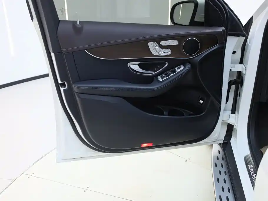 Mercedes-Benz GLC 2021 — фото 15