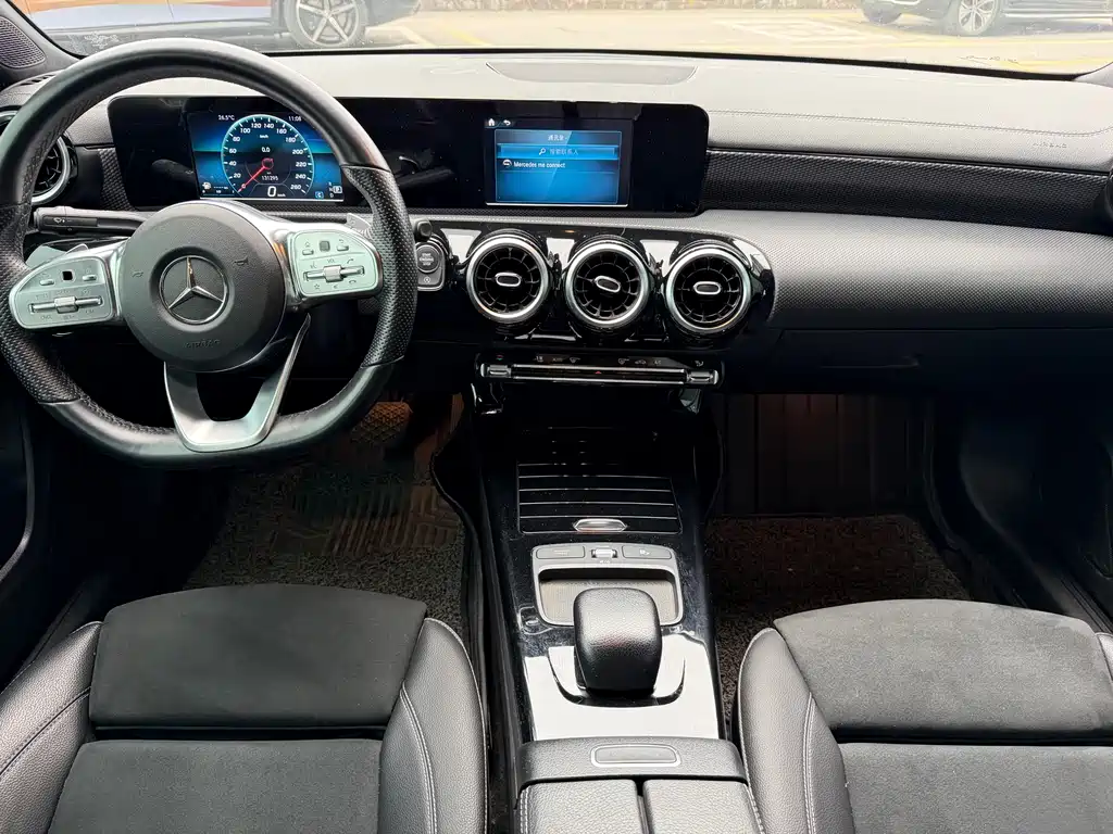 Mercedes-Benz A-Class 2019 — фото 22