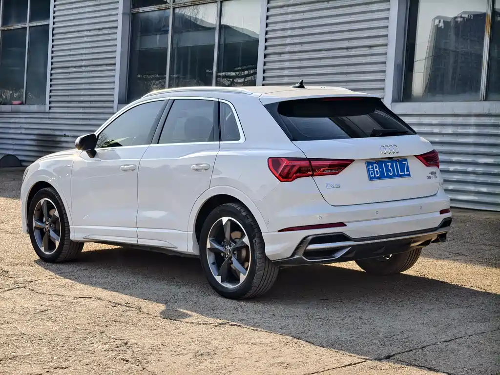 Audi Q3 2023 — фото 26