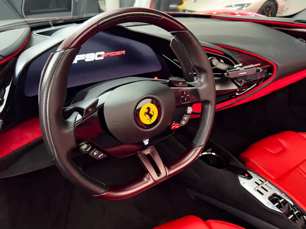 Ferrari SF90 2022 — фото 14