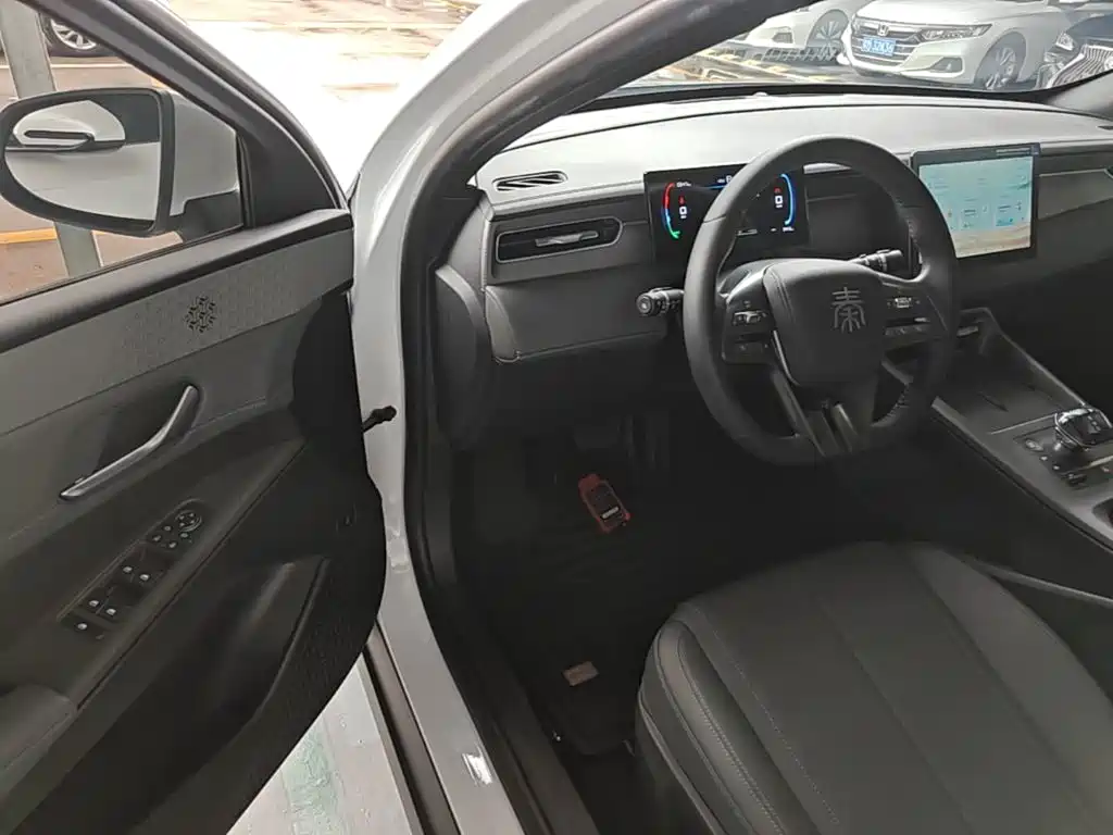 BYD Qin PLUS 2025 — фото 16