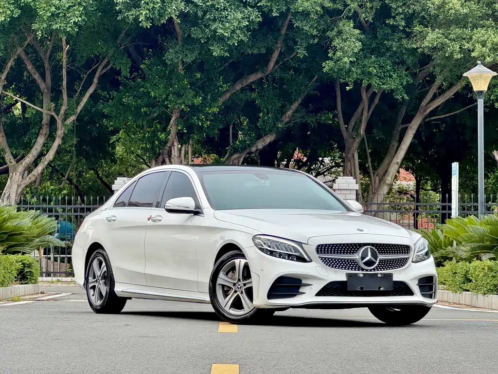 Mercedes-Benz C-Class 2019 — фото 3