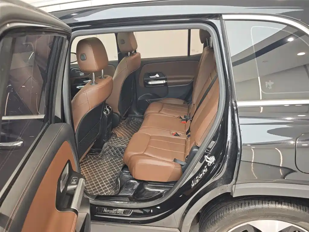 Mercedes-Benz GLB 2023 — фото 3