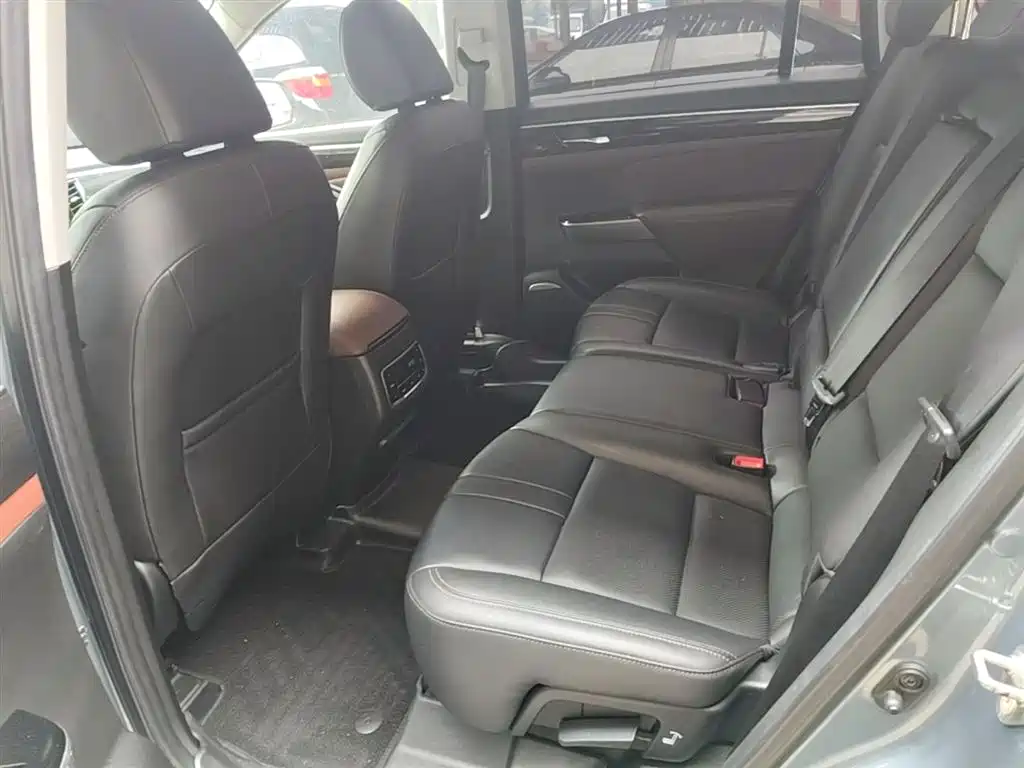 GAC Motor Trumpchi GS8 2017 — фото 17