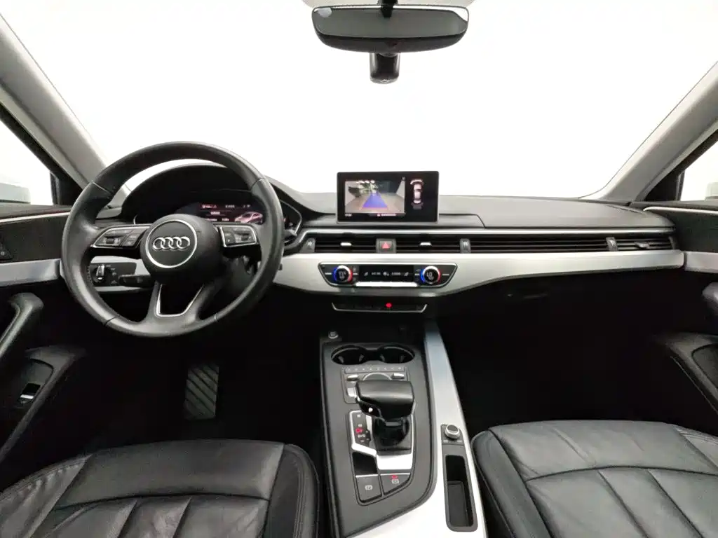 Audi A4L 2019