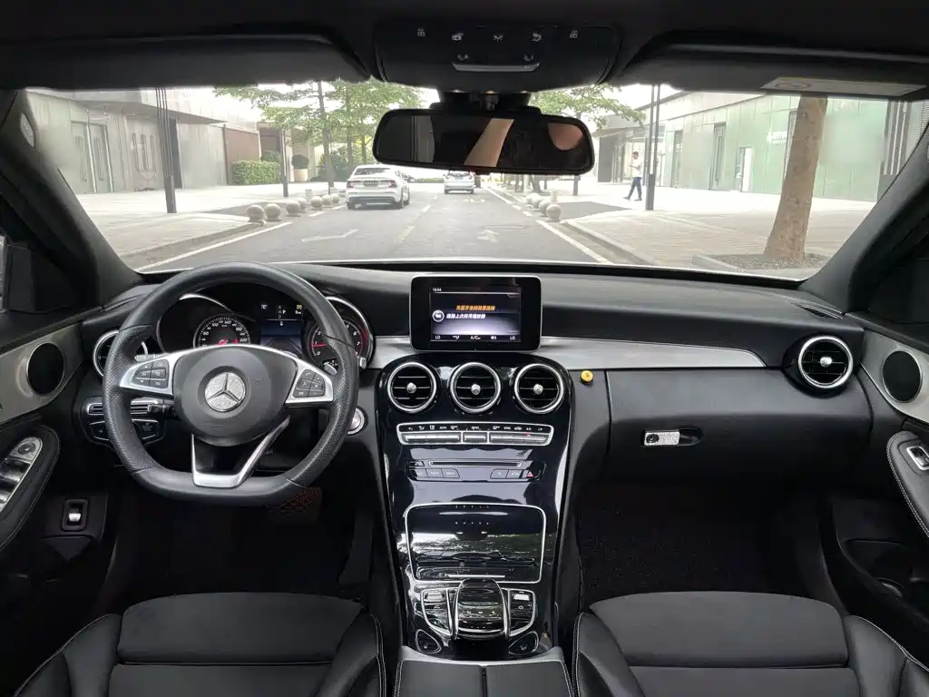 Mercedes-Benz C-Class 2017 — фото 17