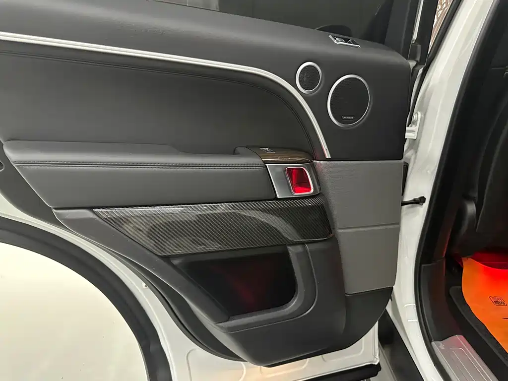 Land Rover Sport PHEV 2019 — фото 11