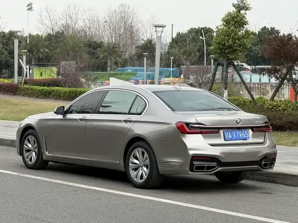 BMW 7 Series 2011