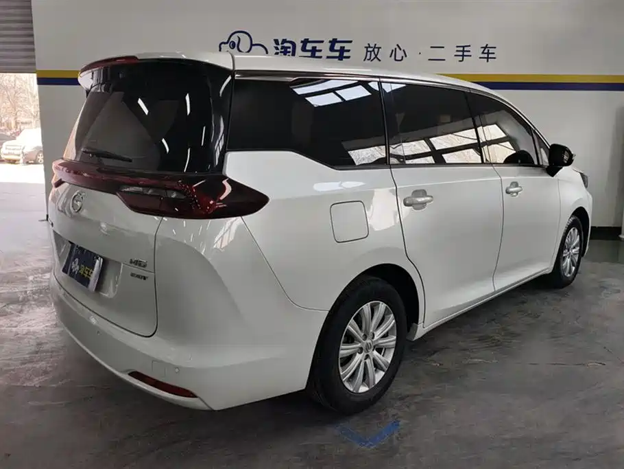 GAC Motor Trumpchi M6 2022 — фото 3