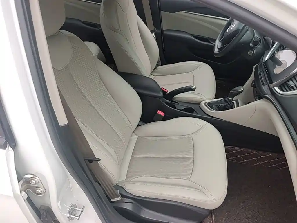 Buick Excelle 2016 — фото 25