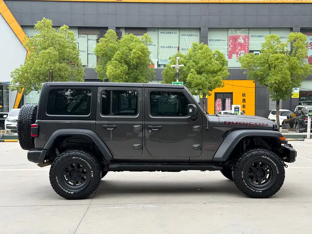 Jeep Wrangler 2023 — фото 11