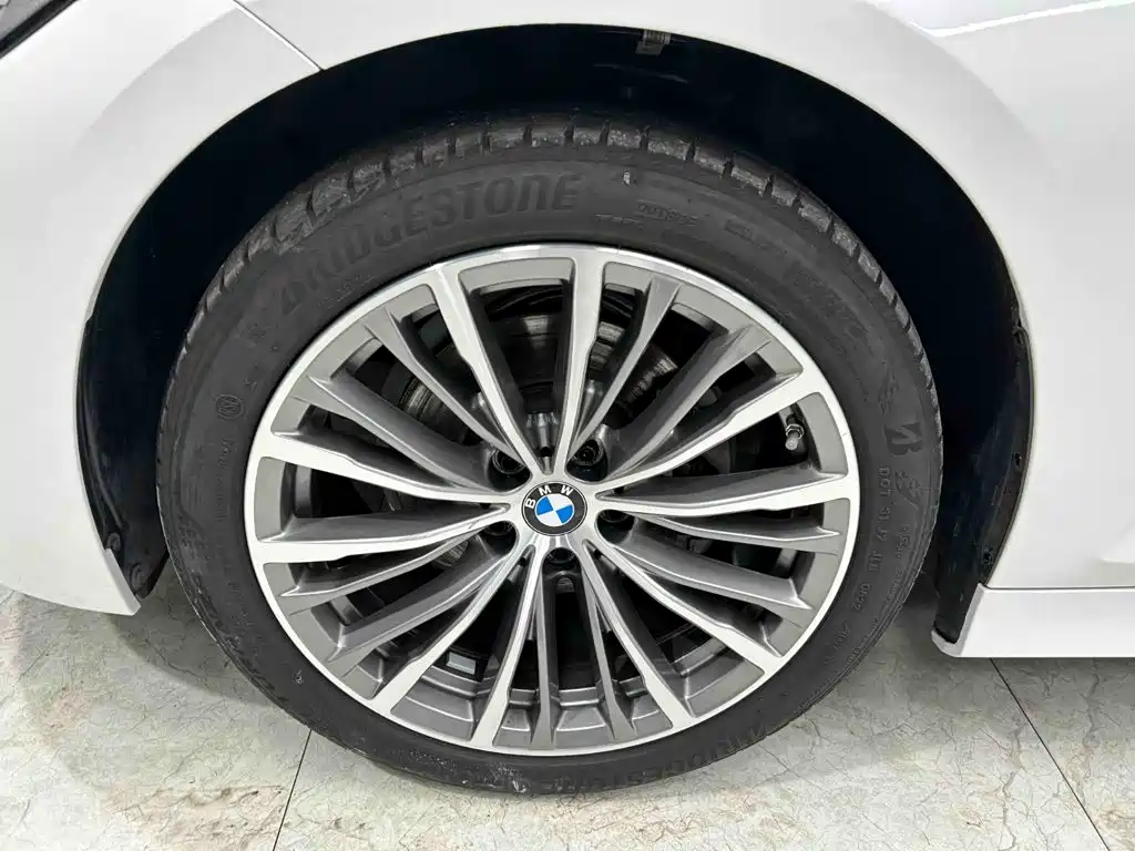 BMW 3 Series 2022 — фото 19