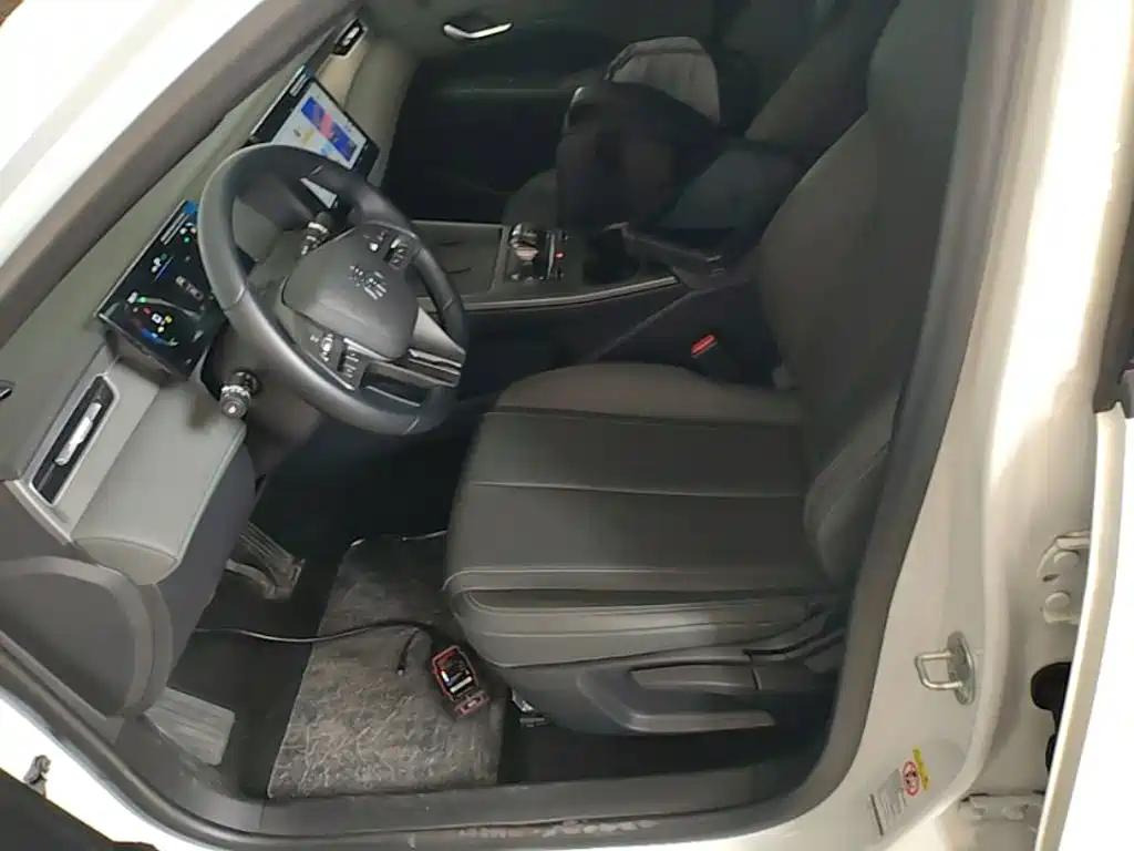 BYD Qin PLUS 2025 — фото 15