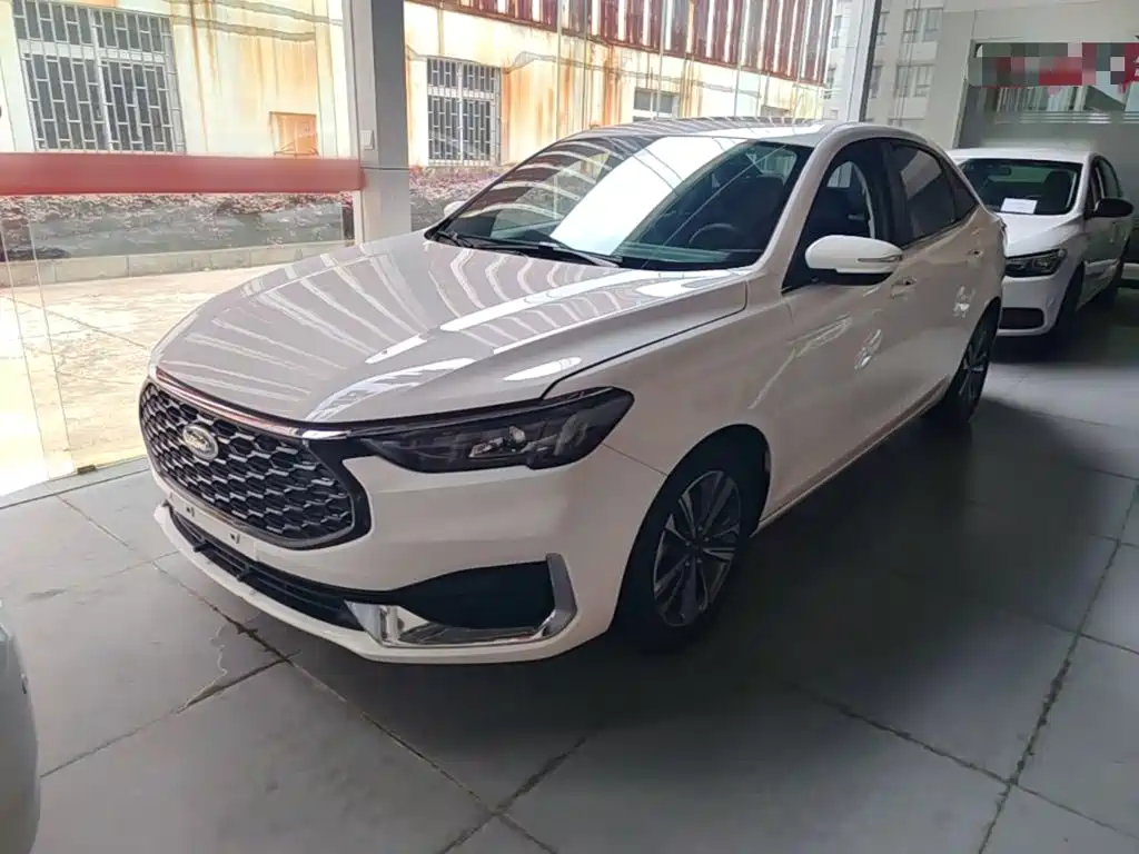 Ford Escort 2021